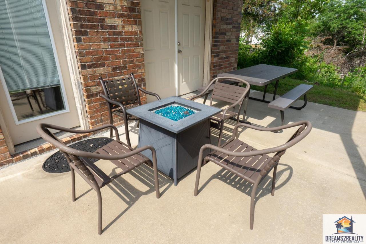 4Br Walk-In - Foosball Table - Hot Tub - Fire Pit - Free Tickets Included - Dv166 Branson Zewnętrze zdjęcie